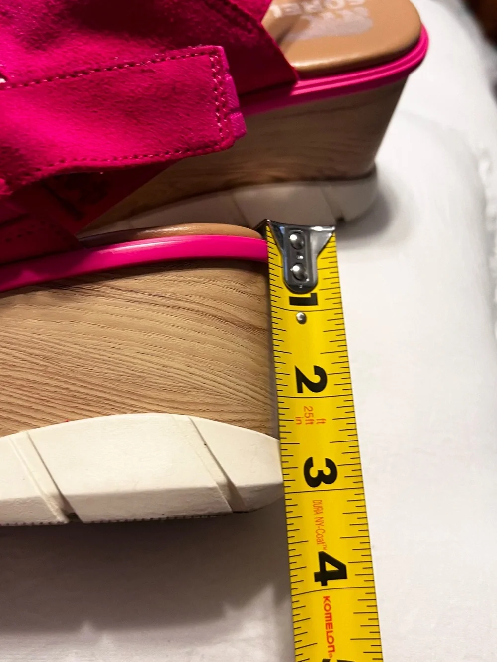 Sorel Joanie III Slingback Wedge Sandals in Fuchsia Fizz/Chalk | Women’s 8